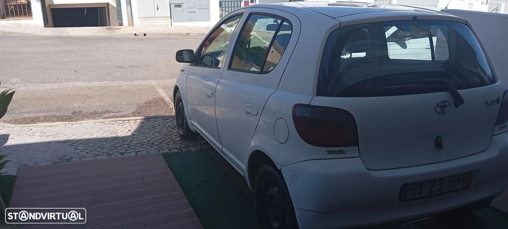 Toyota Yaris 1.0 Terra - 6