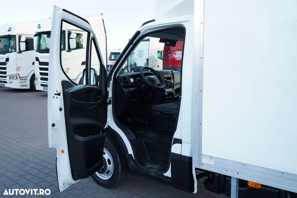 Iveco DAILY 35-140 / CONTAINER / DUBLU / MANUAL / ROLURI / MASĂ NETĂ: 3500 KG / 2017 - 22