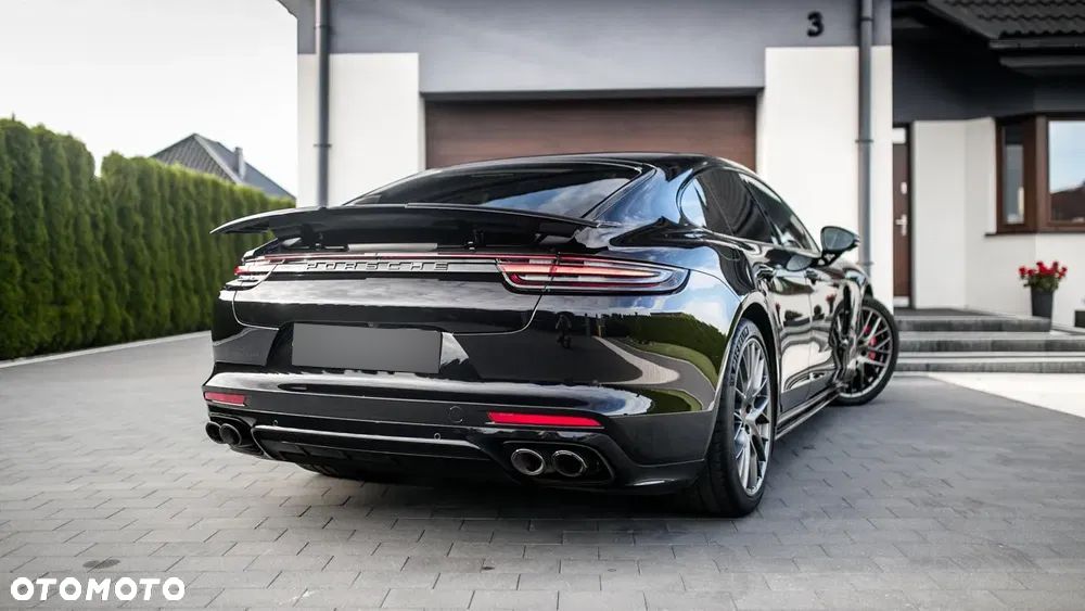 Porsche Panamera GTS GPF - 3