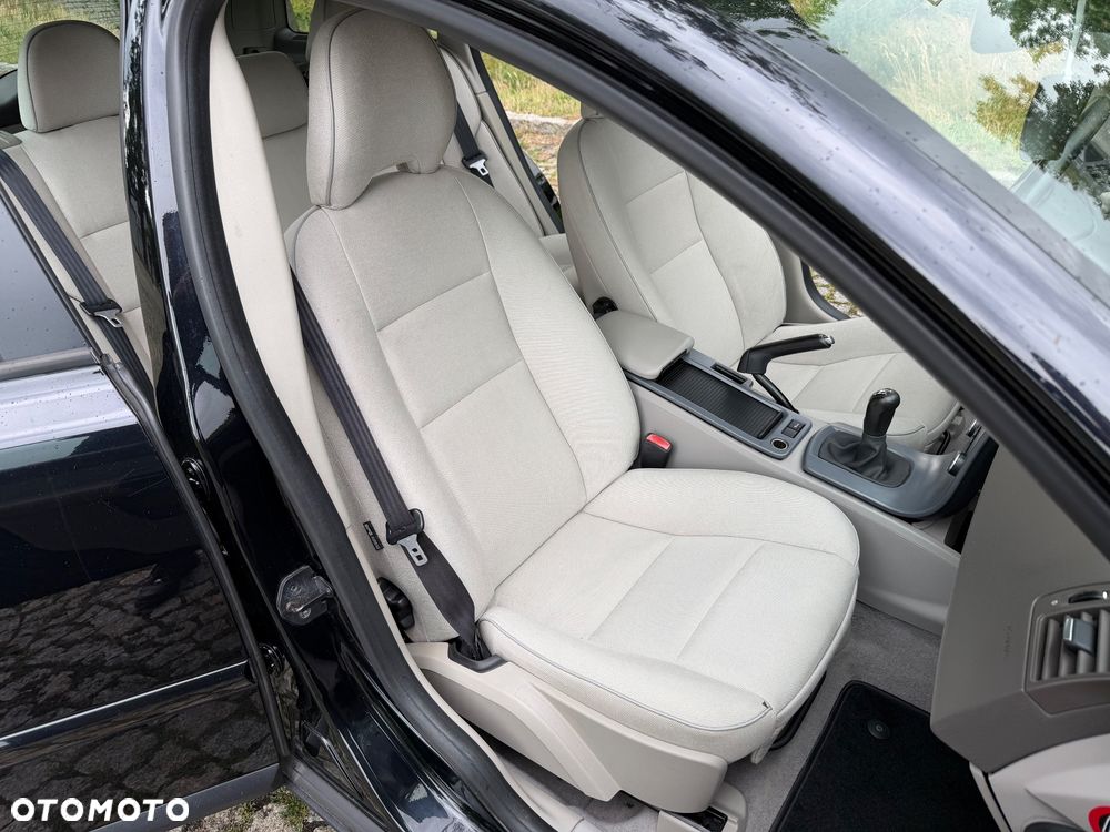 Volvo V50 1.6D - 23