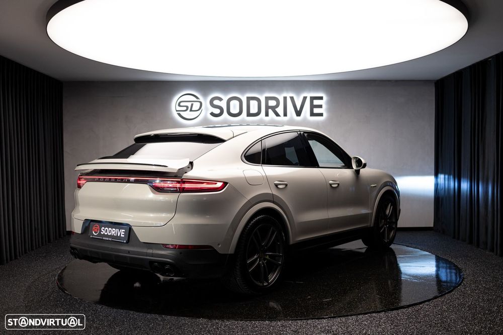 Porsche Cayenne Coupé E-Hybrid - 4