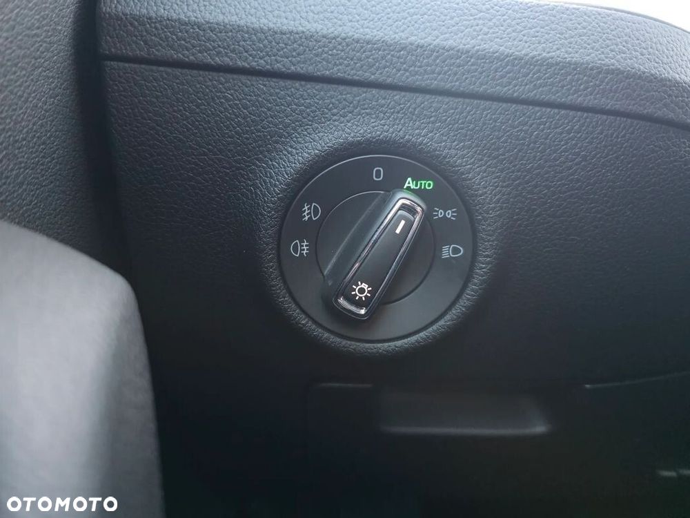 Skoda Superb 2.0 TDI SCR Ambition DSG - 18