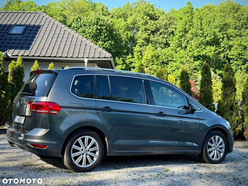 Volkswagen Touran 2.0 TDI BMT Highline - 20