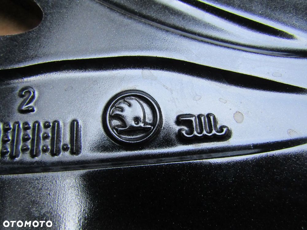 4x Felgi Aluminiowe 17 Skoda Kodiaq Karoq Octavia II III IV Superb Yeti 6,5 j 5x112 ET46 / 5E3601025 STAN IDEALNY - 24