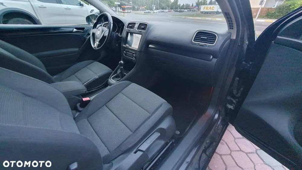 Volkswagen Golf - 8