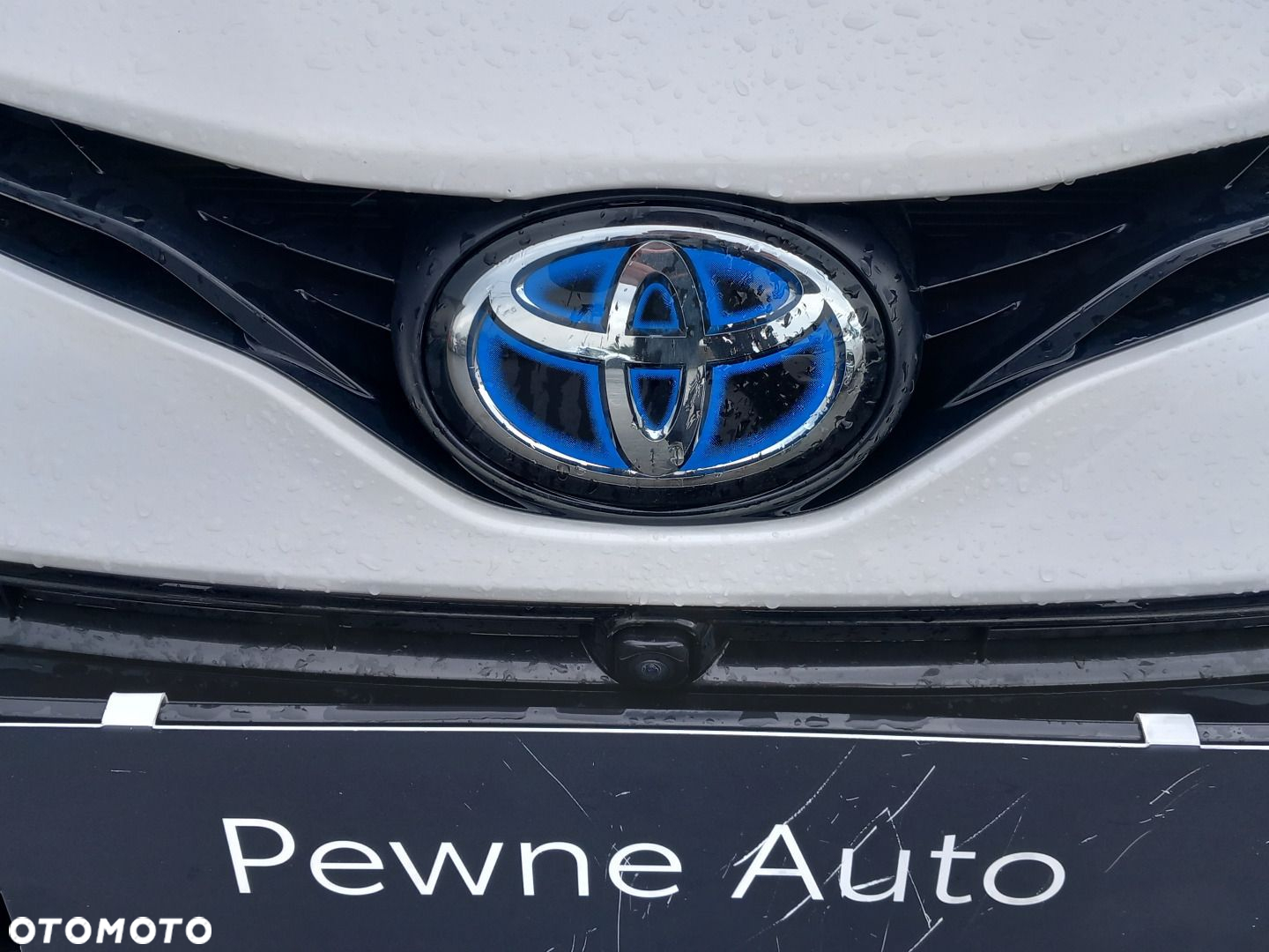 Toyota Camry - 11