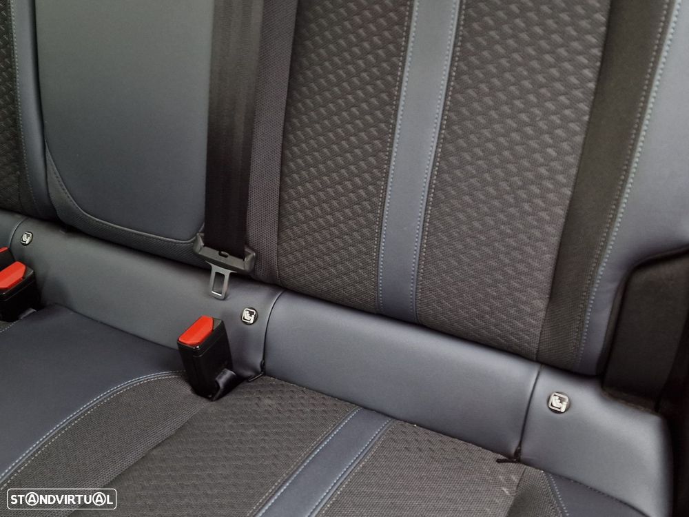 Peugeot 2008 1.5 BlueHDi Allure - 12