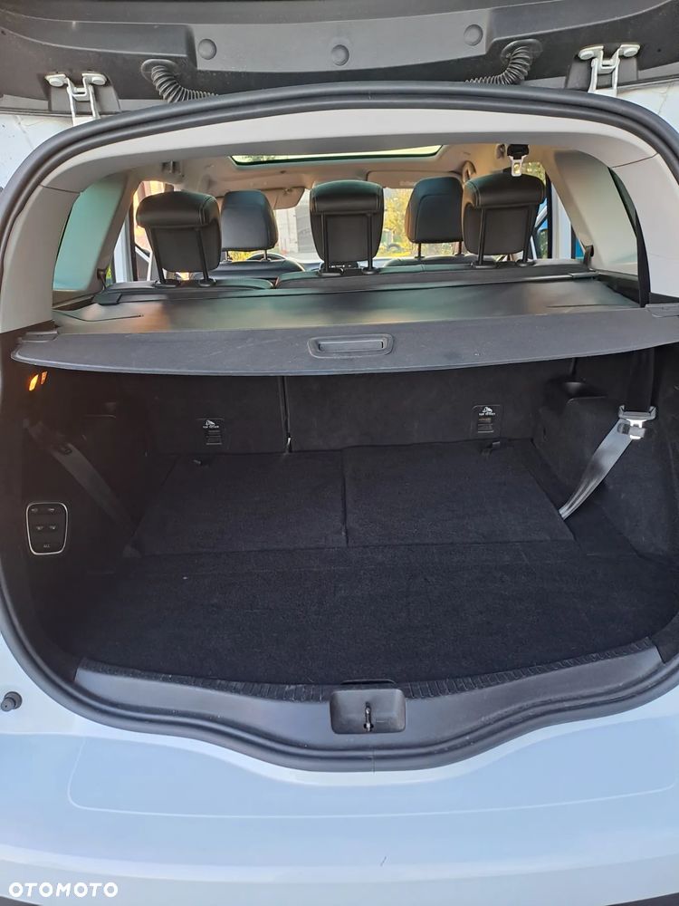 Renault Scenic - 11
