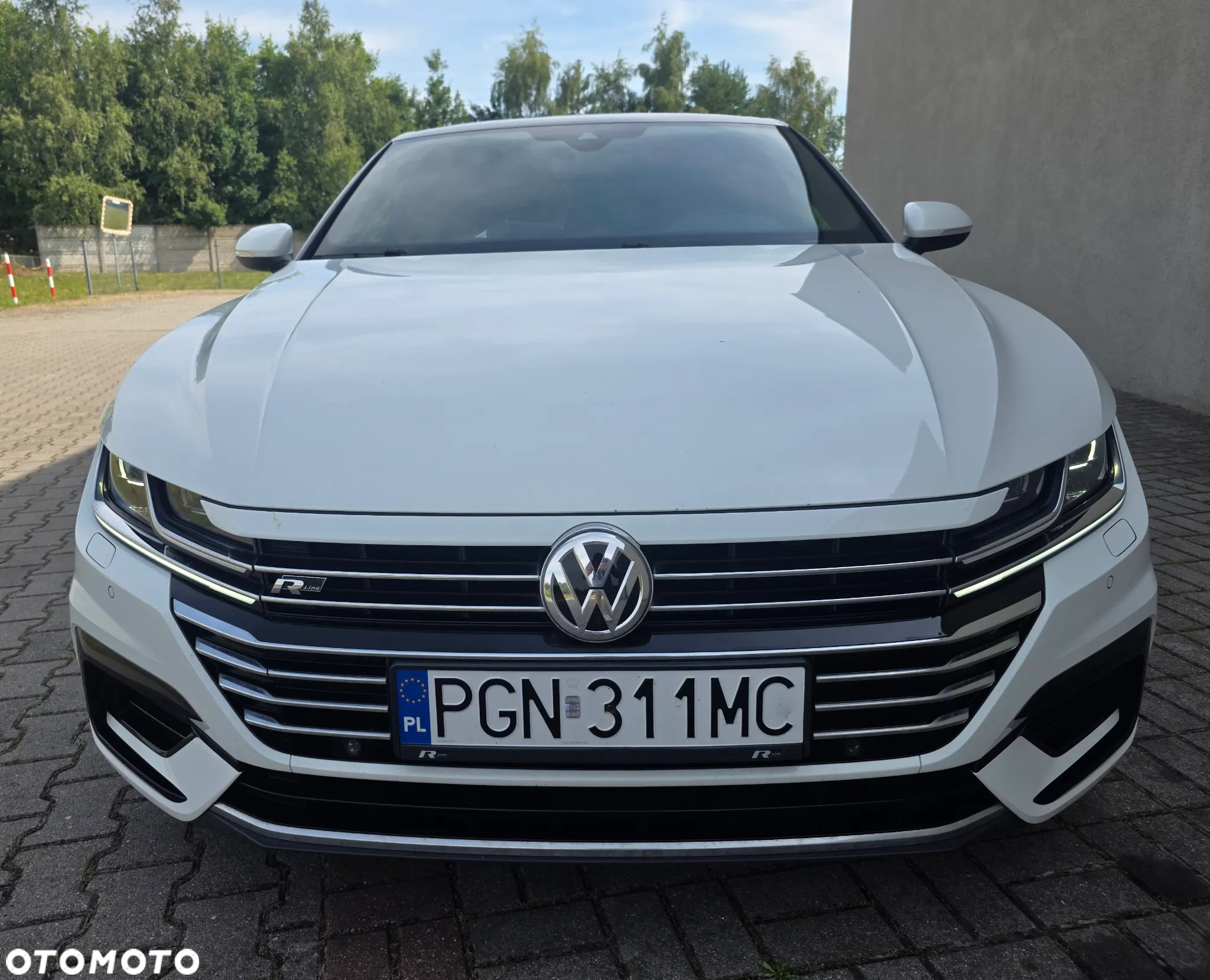 Volkswagen Arteon 2.0 TSI R-Line DSG - 2