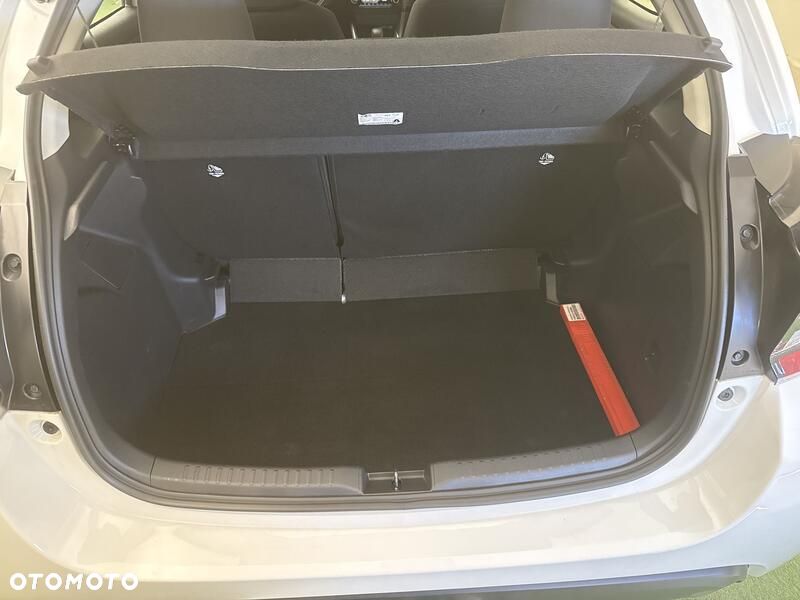 Toyota Yaris Hybrid 1.5 Comfort - 23