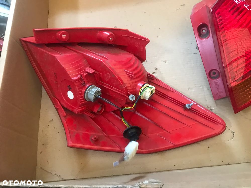 LAMPA TYLNA KIA VENGA  PRAWA - 2