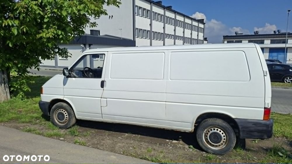 Volkswagen Transporter - 1