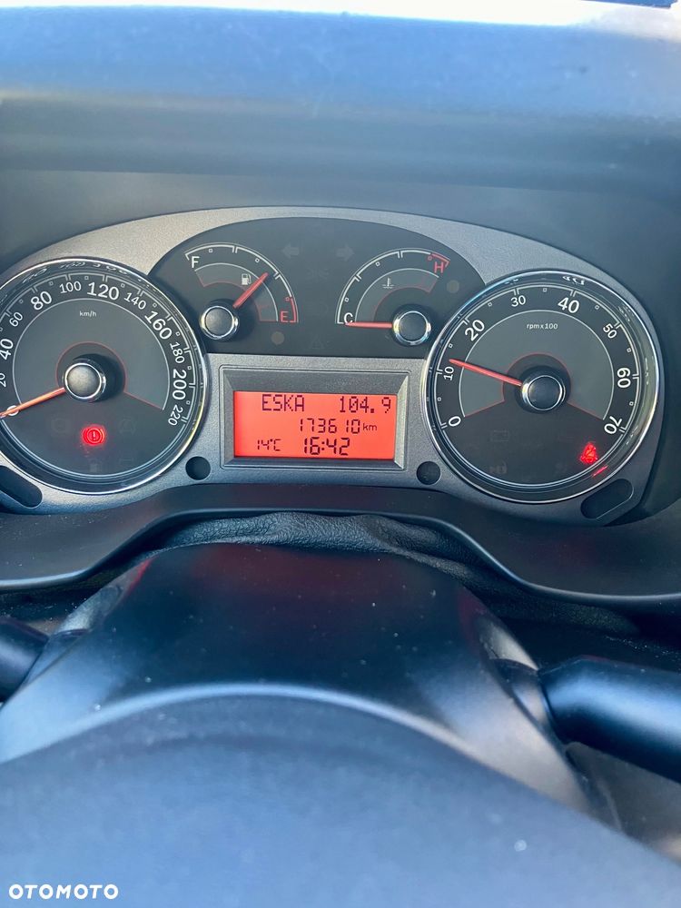 Fiat Linea 1.4 Dynamic - 10