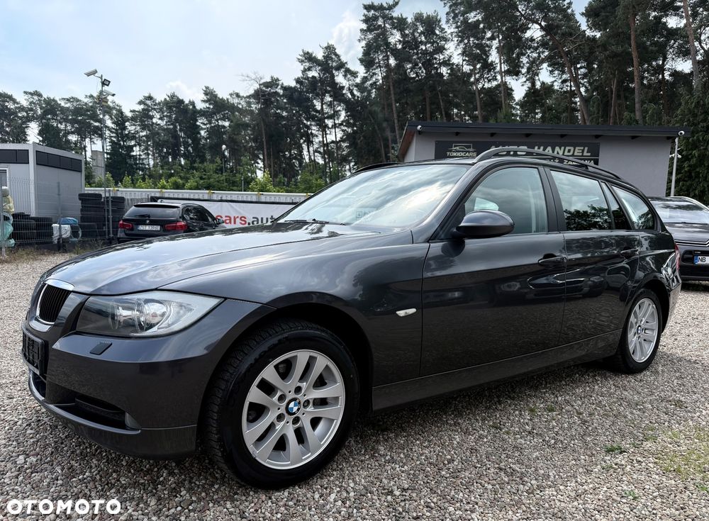 BMW Seria 3 318i - 1