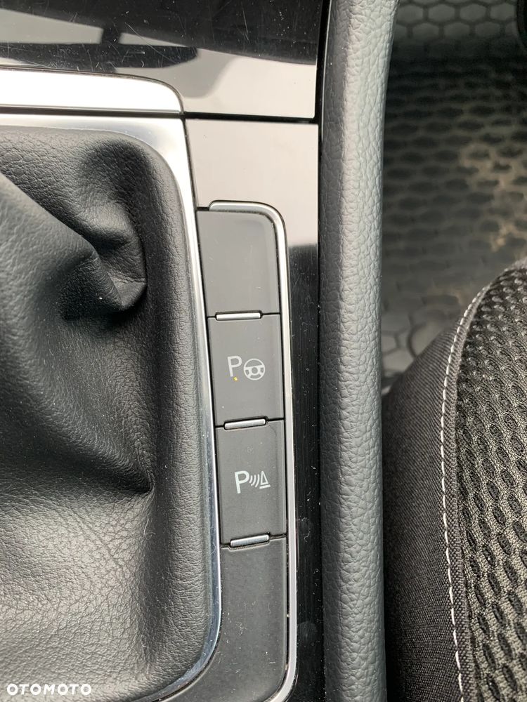 Volkswagen Golf 1.2 TSI BlueMotion Technology Cup - 19