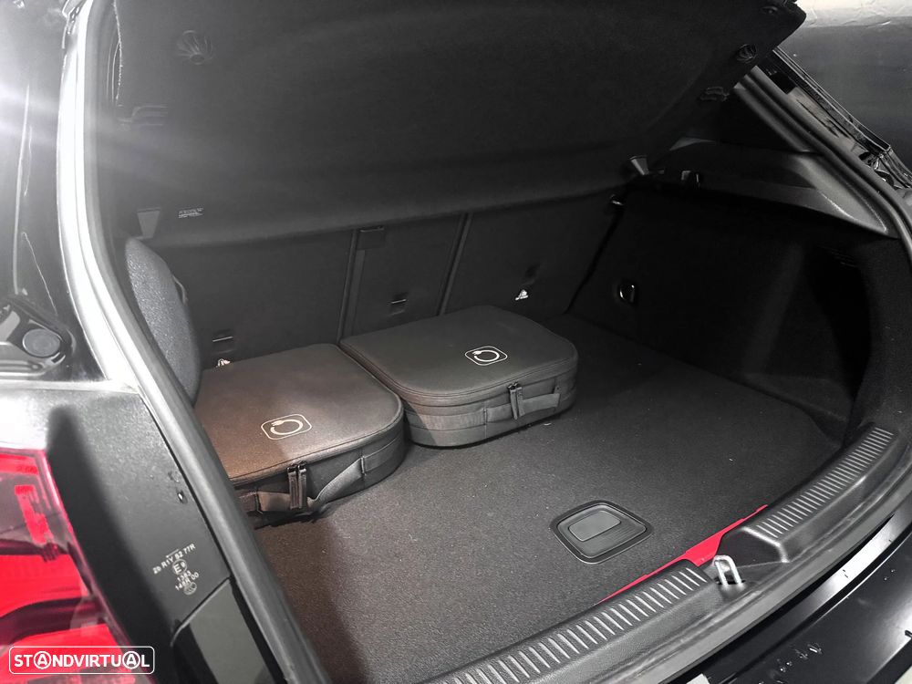 Mercedes-Benz A 250 e - 4