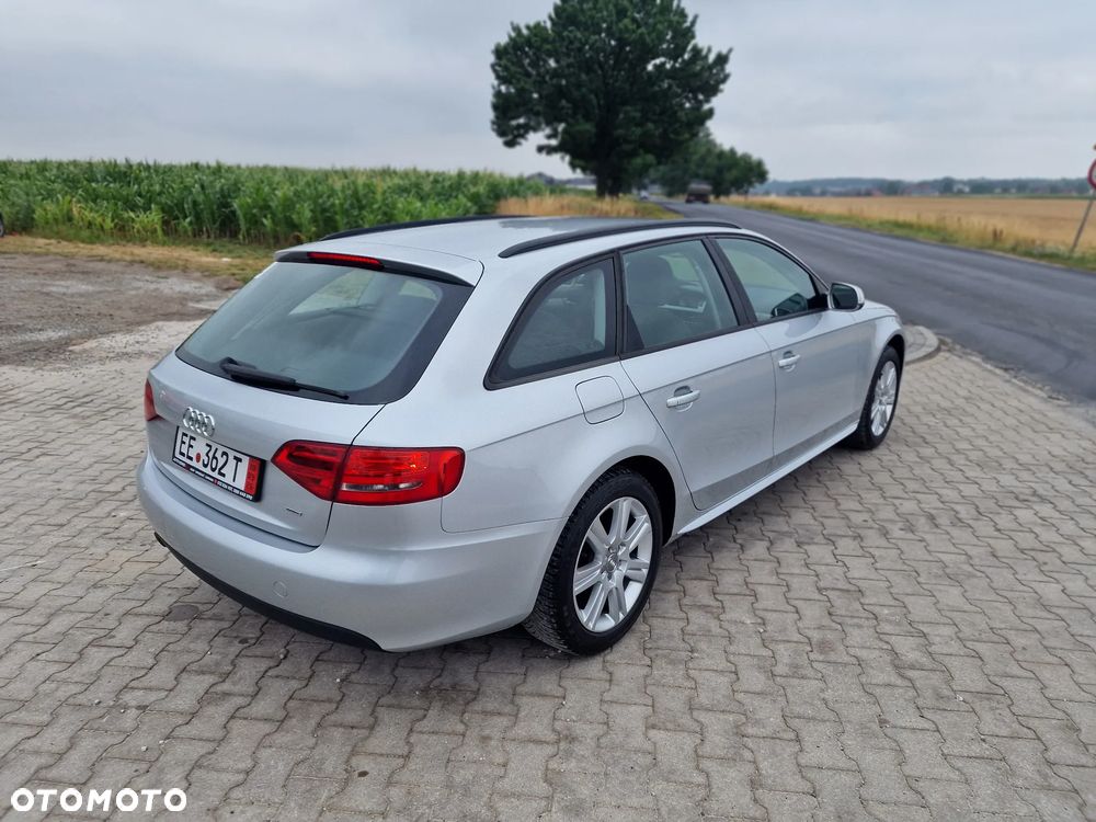 Audi A4 Avant 2.0 TDI DPF quattro - 10