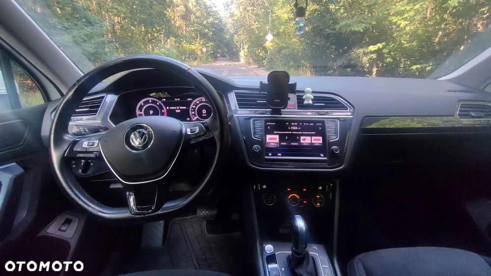 Volkswagen Tiguan - 12