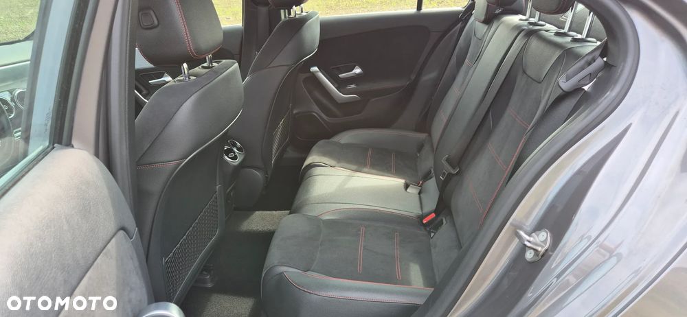 Mercedes-Benz Klasa A 180 d AMG Line 8G-DCT - 16