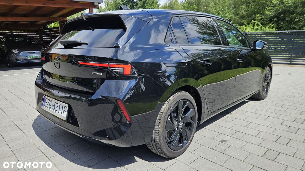 Opel Astra 1.6 T Plug-in Hybrid GS - 11
