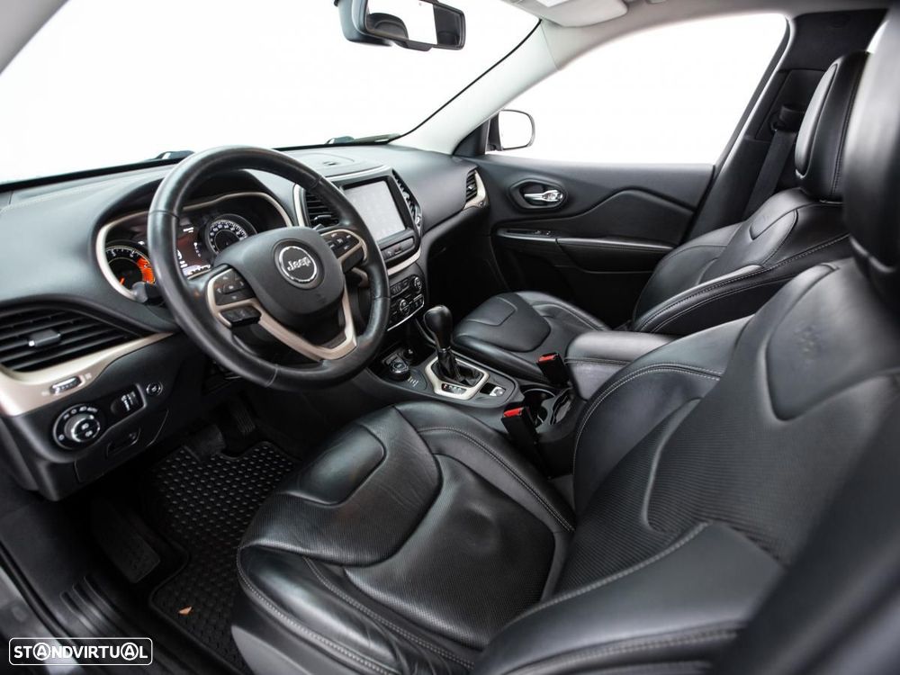 Jeep Cherokee - 7