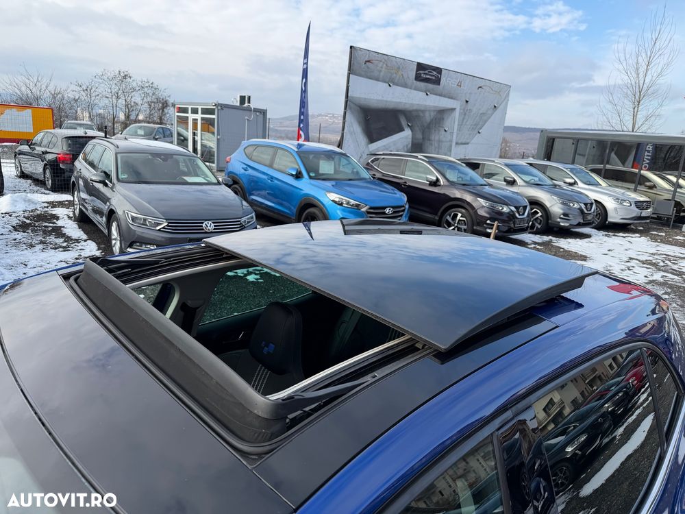 Renault Megane ENERGY TCe 205 EDC GT - 33