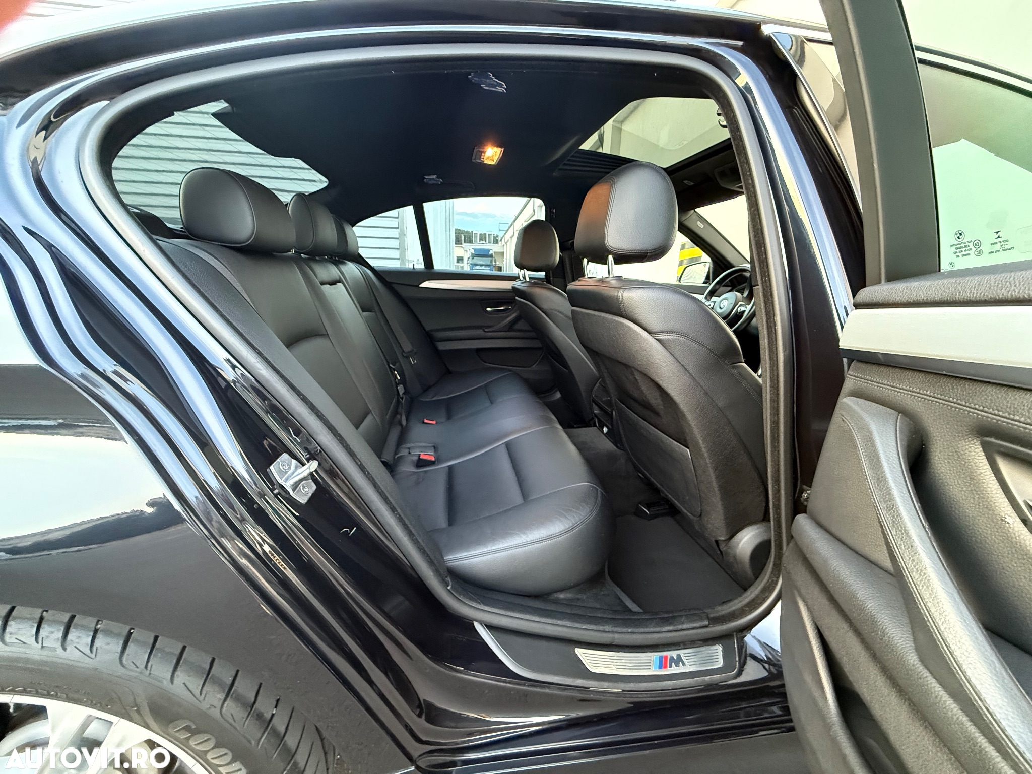BMW Seria 5 520d xDrive - 21