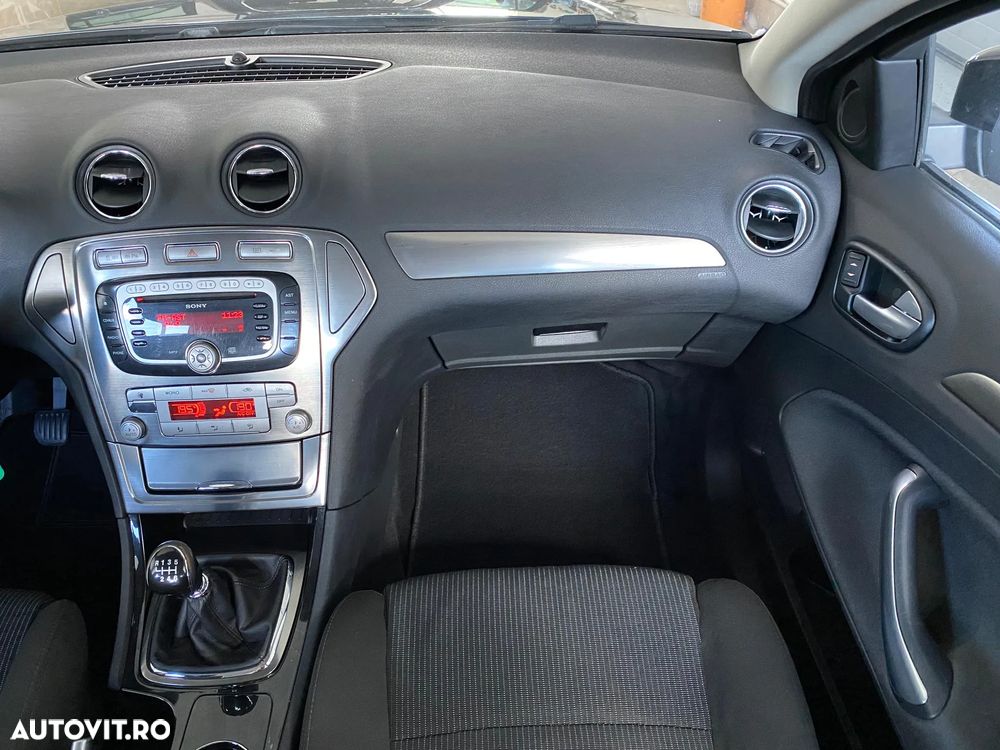 Ford Mondeo - 18