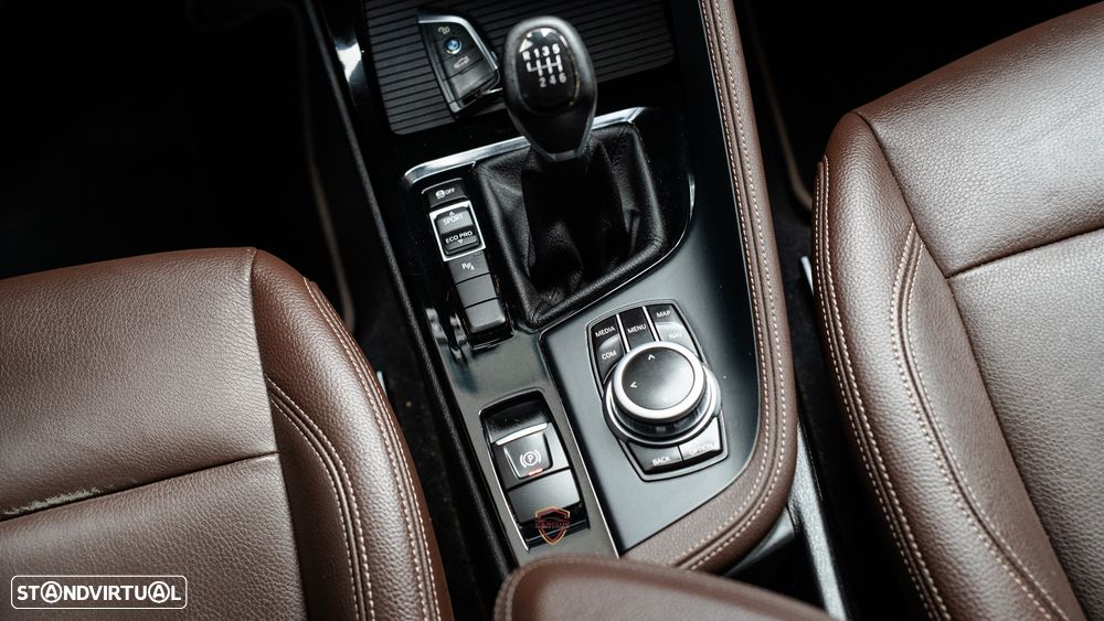BMW X1 16 d sDrive xLine - 31