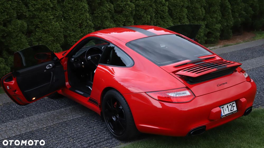 Porsche 911 Carrera - 12