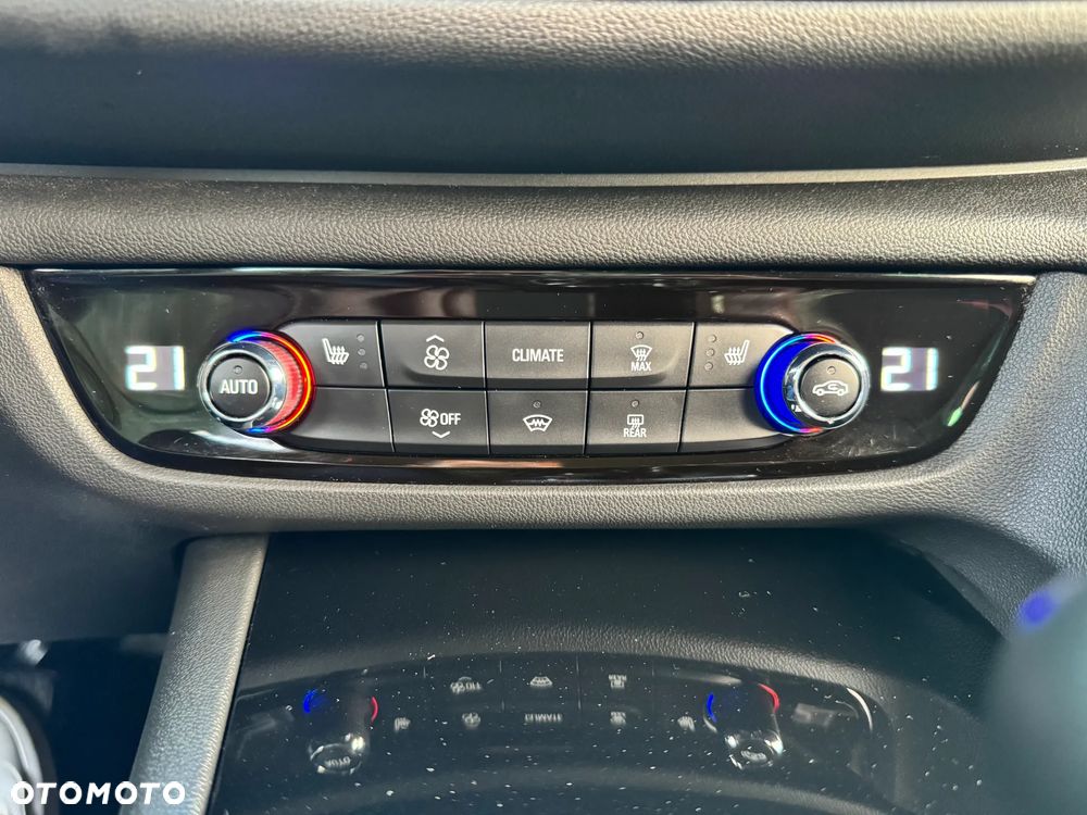 Opel Insignia Sports Tourer 2.0 Diesel Automatik Business Innovation - 20