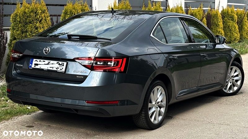 Skoda Superb 2.0 TDI SCR 4x4 Ambition DSG - 2
