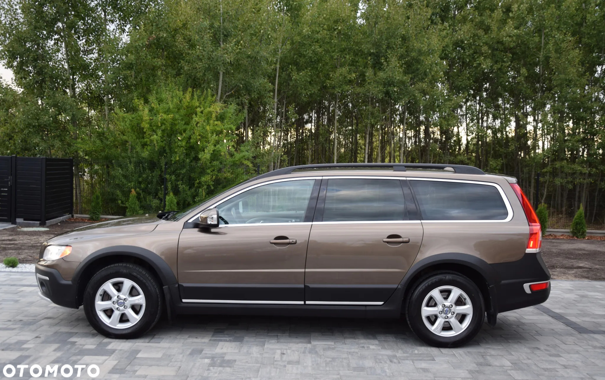 Volvo XC 70 2.4D AWD Momentum - 5