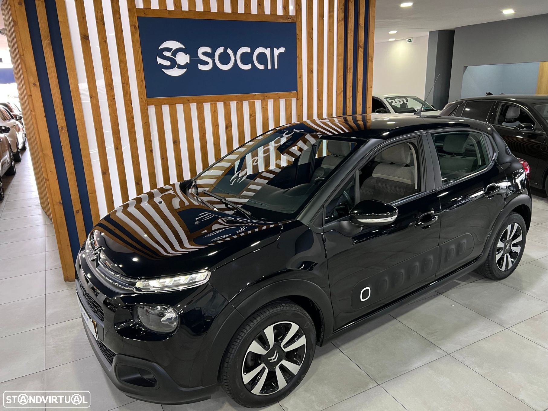 Citroën C3 1.2 PureTech Shine - 3