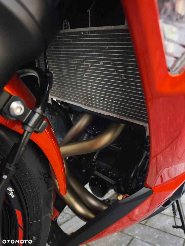 Kawasaki Ninja - 32