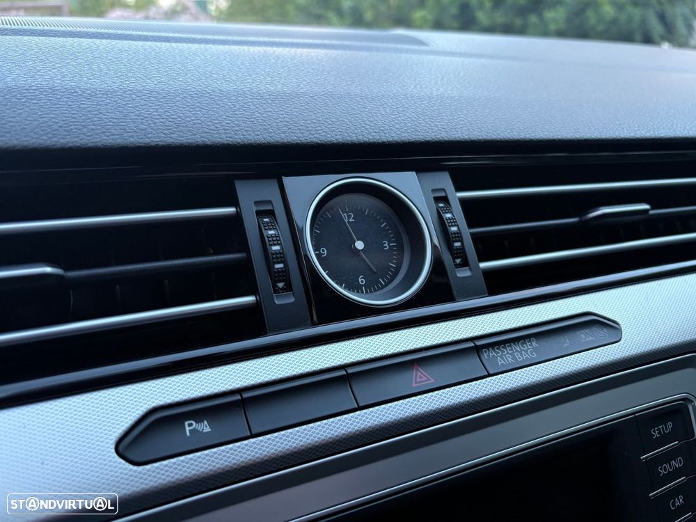 VW Passat 2.0 TDI Confortline DSG - 41