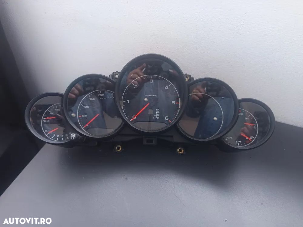 Ceasuri bord Porsche Cayenne 3.0 Diesel 2012 Cod: 7P5920904AK - 1