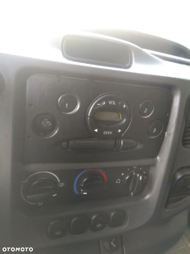 Ford transit MK5 radio
