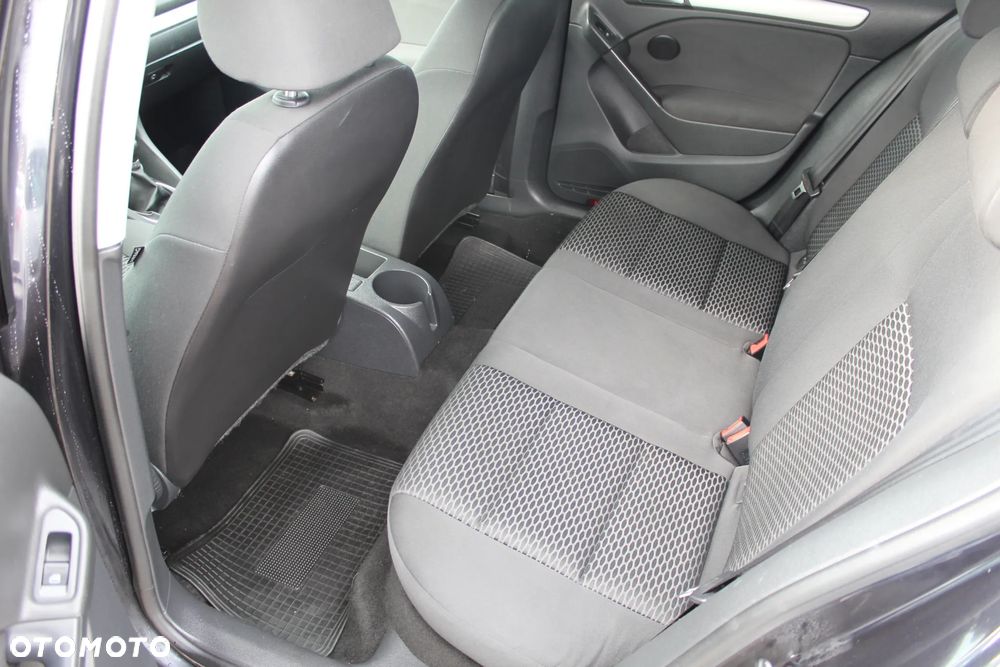 Volkswagen Golf - 17