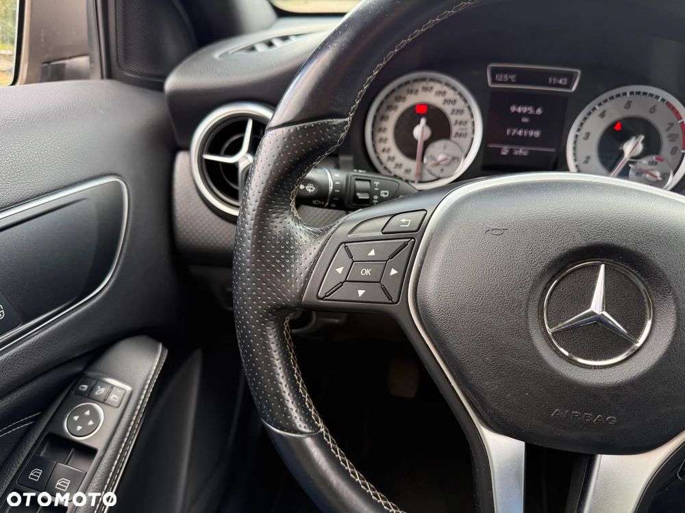 Mercedes-Benz Klasa A 180 (BlueEFFICIENCY) AMG Sport - 14