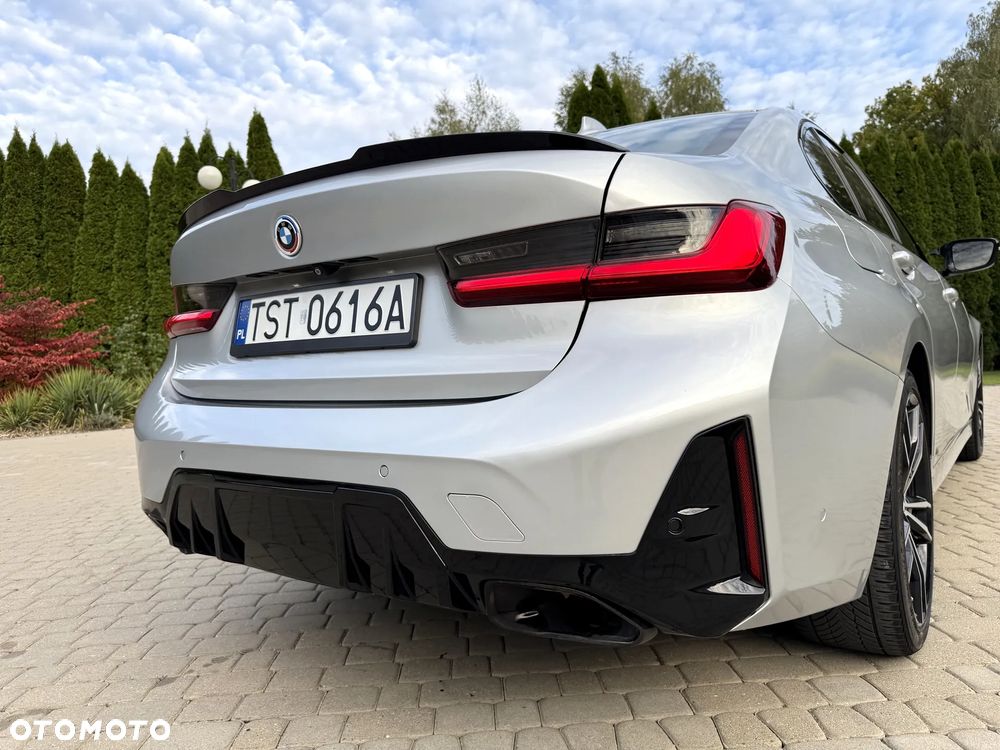 BMW Seria 3 330i Sport - 21