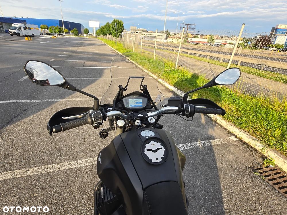 Moto Guzzi V85 - 7
