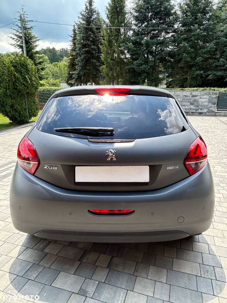 Peugeot 208 - 7