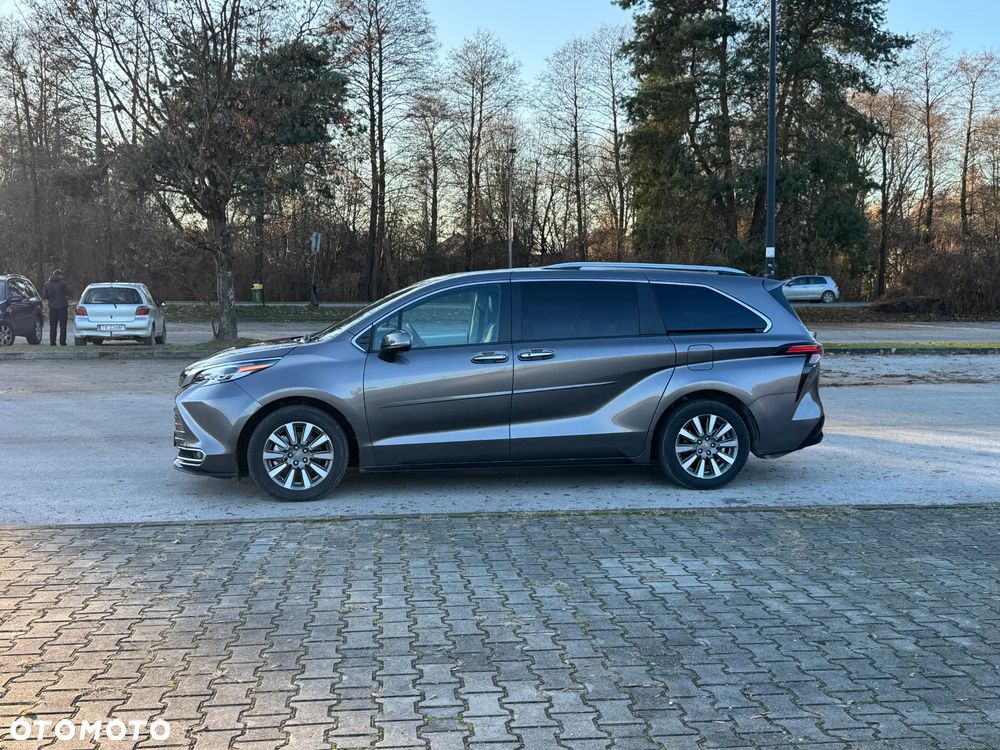 Toyota Sienna - 21