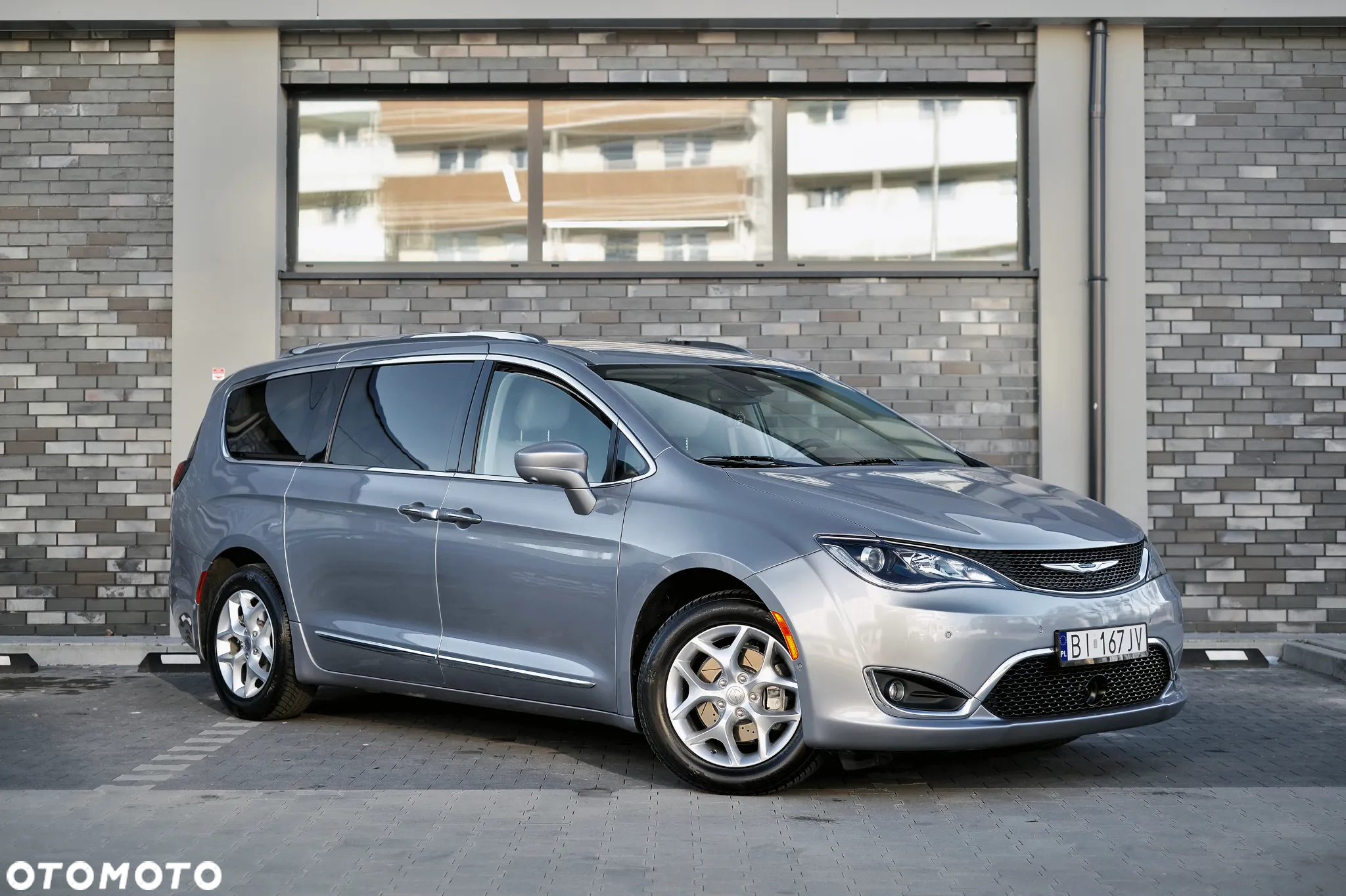 Chrysler Pacifica - 3