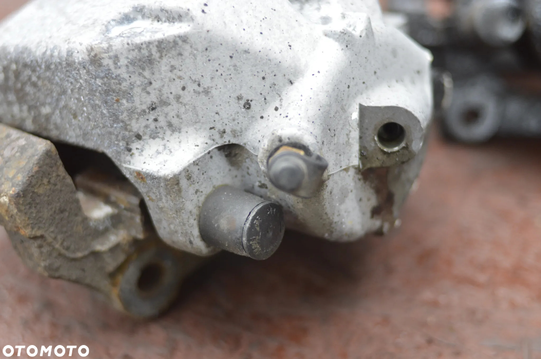 BMW E90 / E91 / E92 ORYGINALNY KOMPLET ZACISKÓW HAMULCOWYCH + JARZMA  PRZÓD 300MM + TYŁ 300MM O NR.  34 21 6 768 697 / 34 11 6 769 091 / 34 11 6 769 092 / 34 21 6 768 698 OEM W BARDZO DOBRYM STANIE - 13
