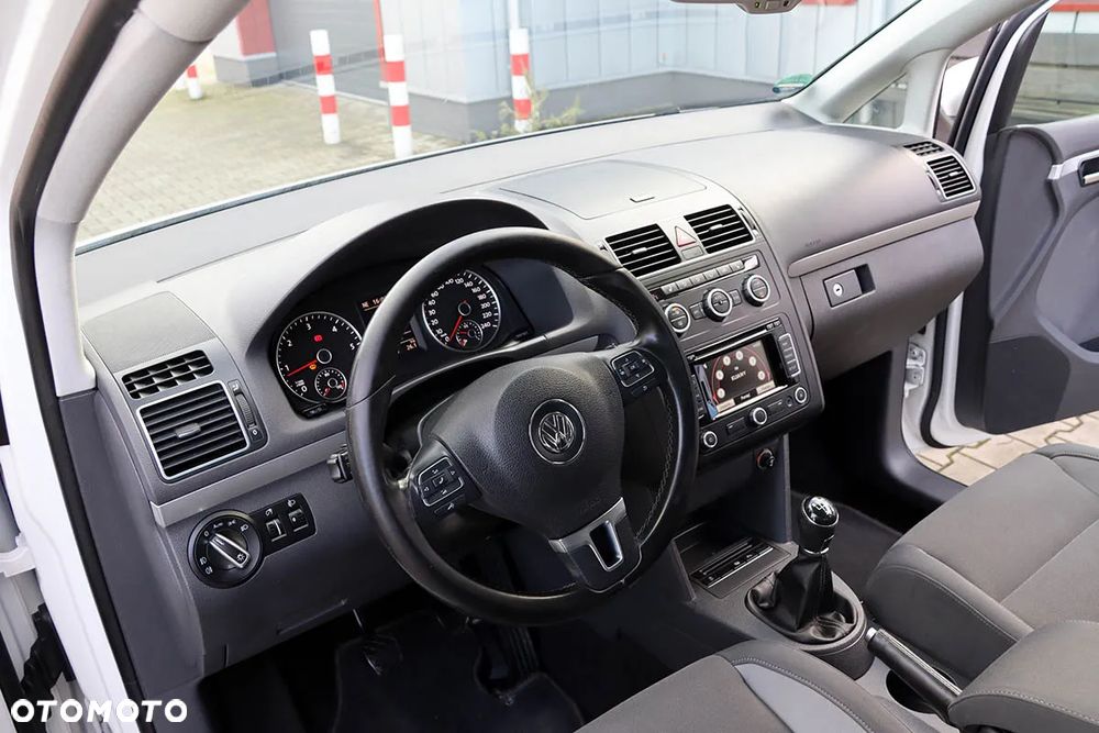 Volkswagen Touran 2.0 TDI DPF Life - 21