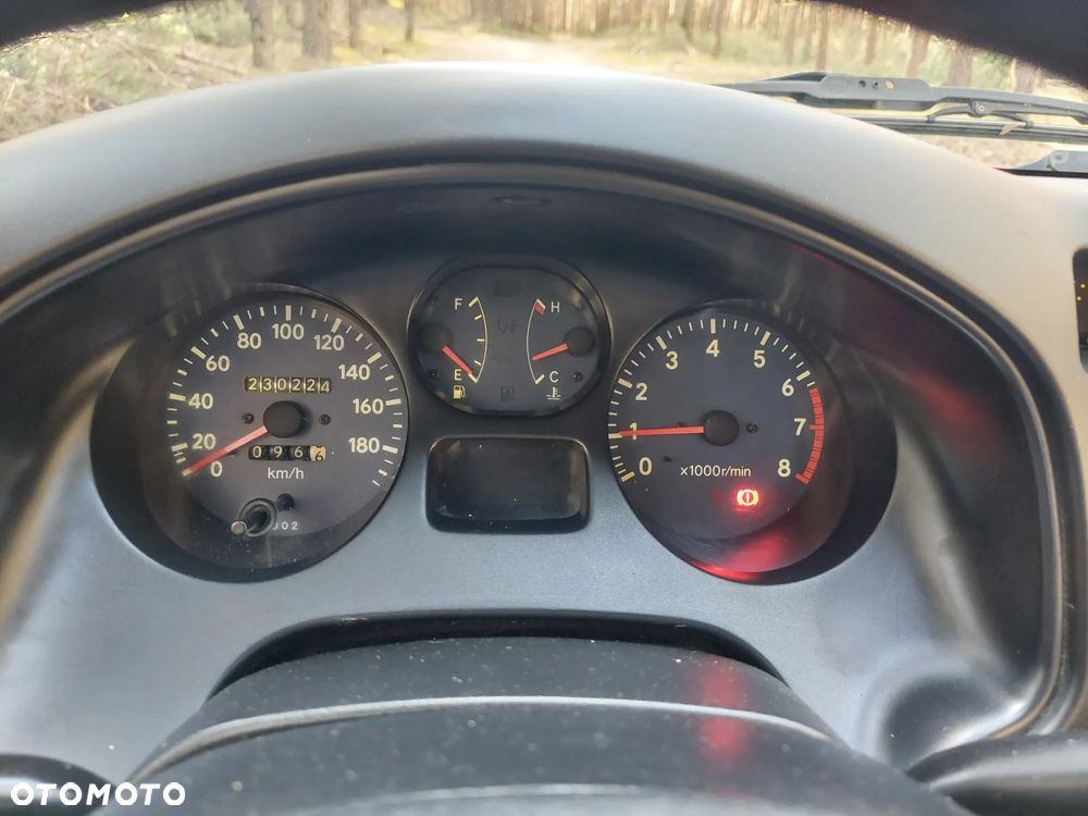 Toyota RAV4 2.0 - 10