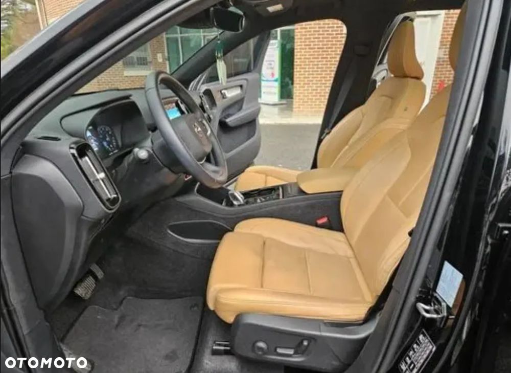 Volvo XC 40 B5 B AWD Inscription - 22