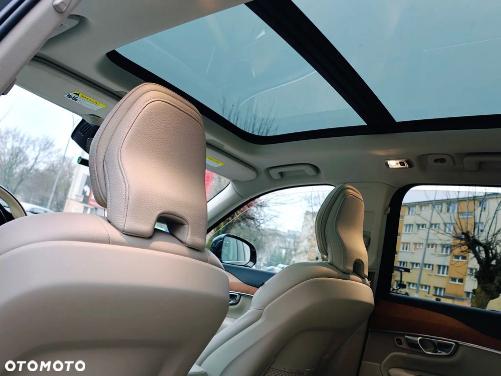 Volvo XC 90 T6 AWD Geartronic Momentum - 27